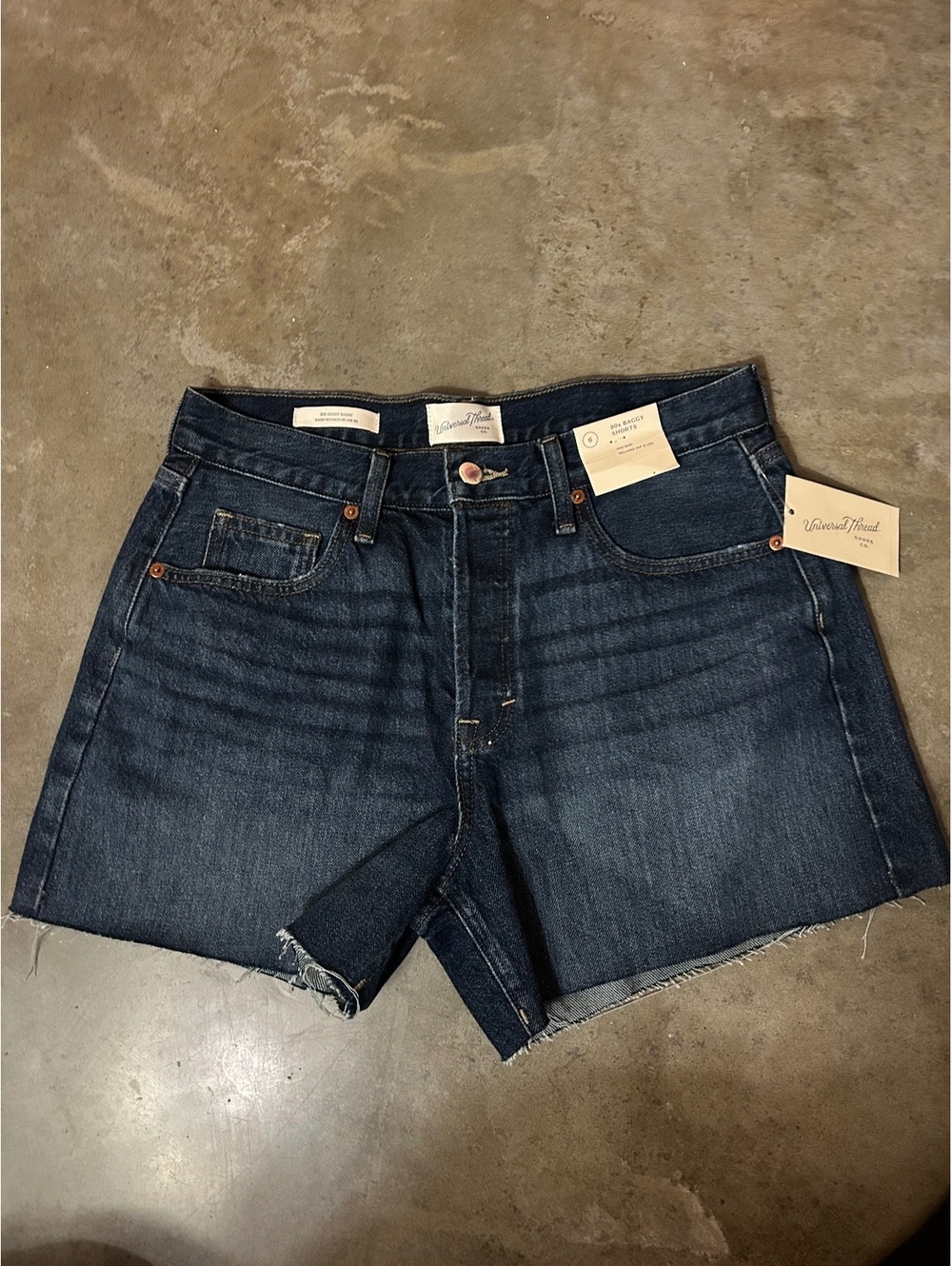 Universal Thread 90s Baggy Shorts dark wash denim shorts
